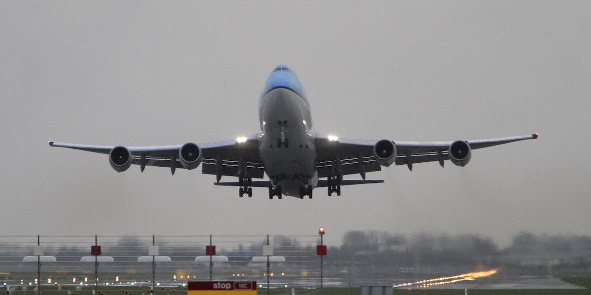 K Holandsku sa blíži silná víchrica, spoločnosť KLM zrušila 220 letov