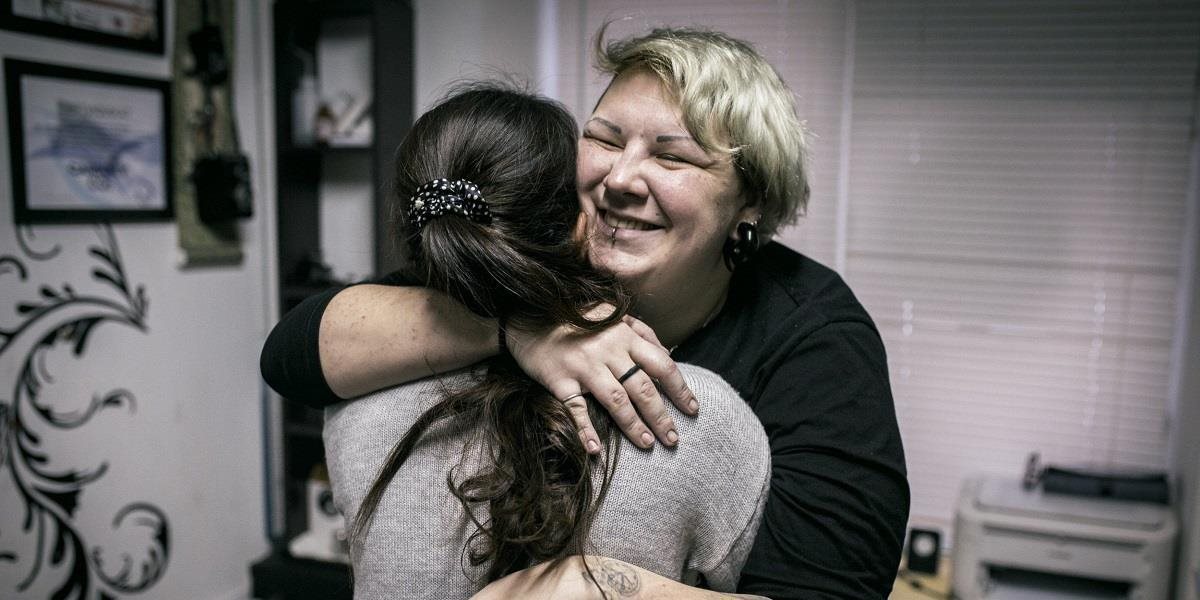 VIDEO + FOTO Tatérka pomáhá ženám zakrývať jazvy po domácom násilí
