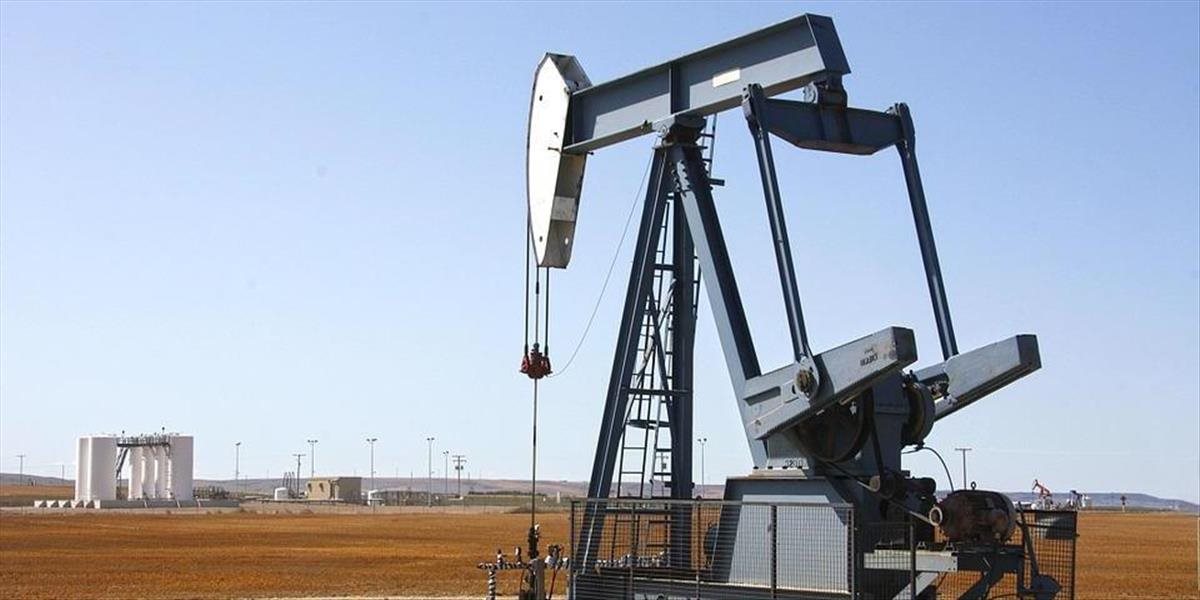 USA v ťažbe ropy podľa IEA predbehnú Saudskú Arábiu a Rusko