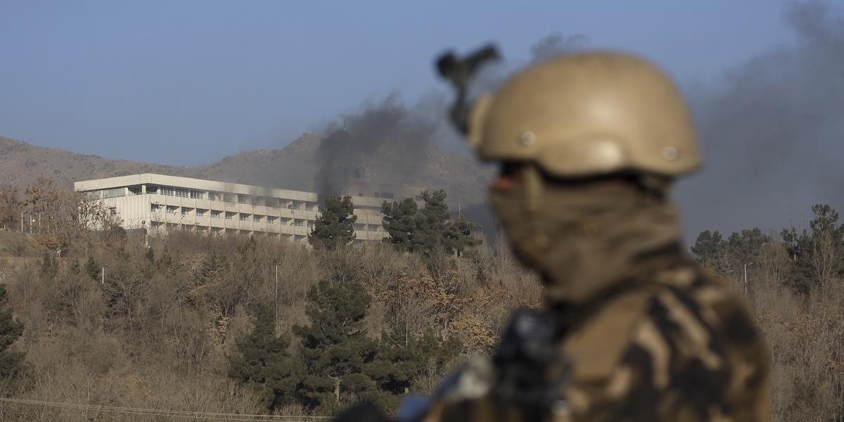 Útok na hotel v Kábule si vyžiadal životy najmenej 5 civilistov