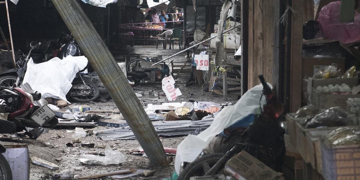 Výbuch bomby na trhovisku v Thajsku si vyžiadal troch mŕtvych a 18 zranených