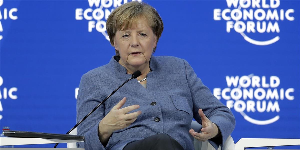 Merkelová v Davose  priznala neriešenie problémov v EÚ