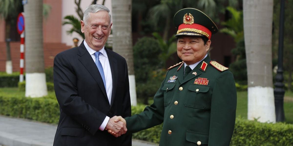 Americký minister obrany navštívil Vietnam, chce upevniť vzťahy medzi krajinami