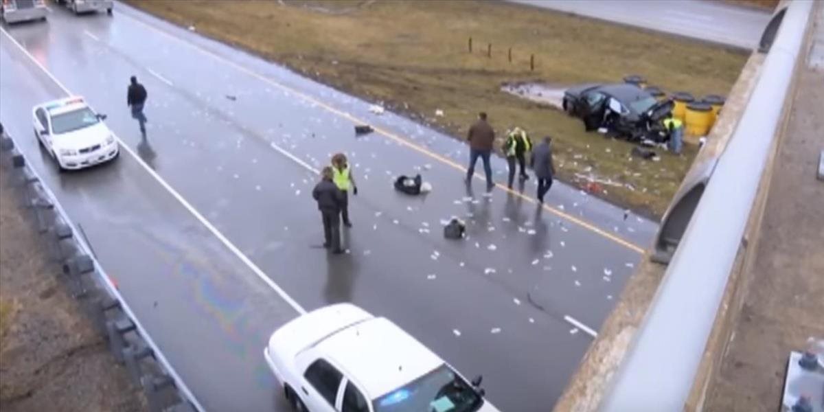 VIDEO Nehoda ako z rozprávky: Na diaľnici pršali peniaze!