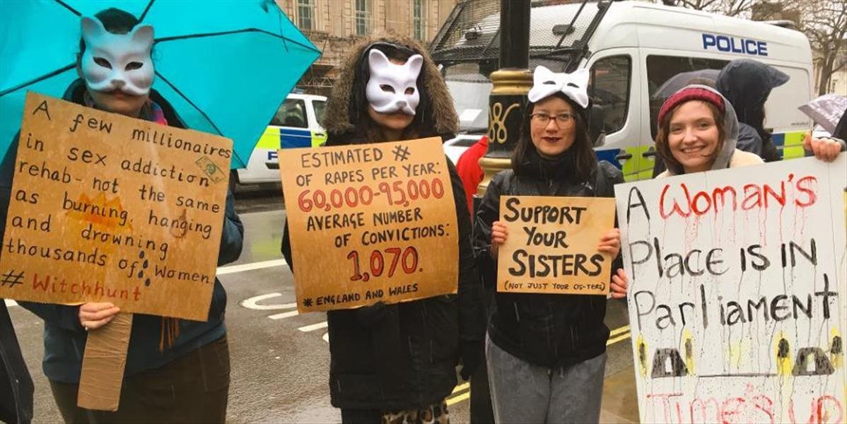 Desaťtisíce ľudí v Británii už podpísali petíciu v súvislosti s obťažovaním
