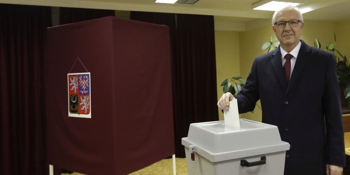 V ČR sa začalo druhé kolo prezidentských volieb
