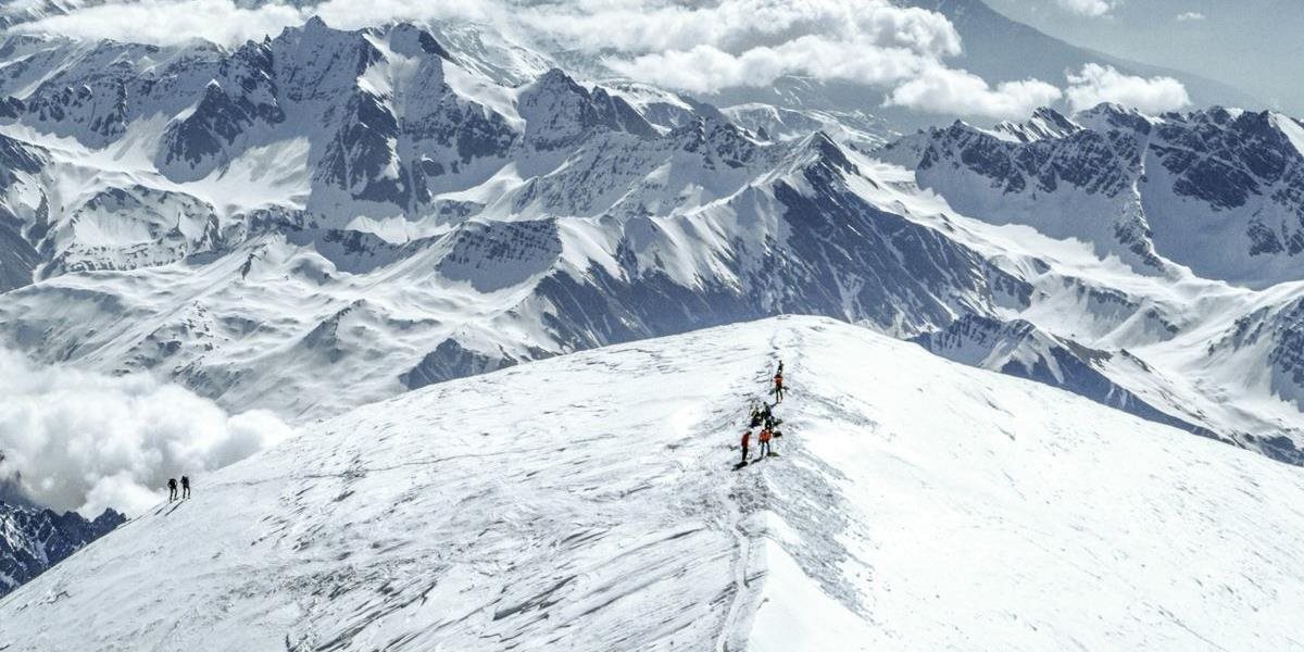 Na Mont Blancu zahynuli dvaja britskí lyžiari