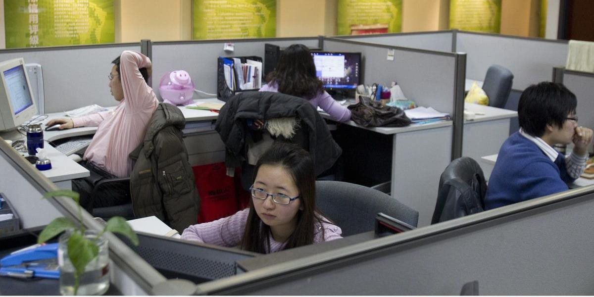 Zahraniční korešpondenti v Číne zaznamenali vlani zhoršenie podmienok na prácu