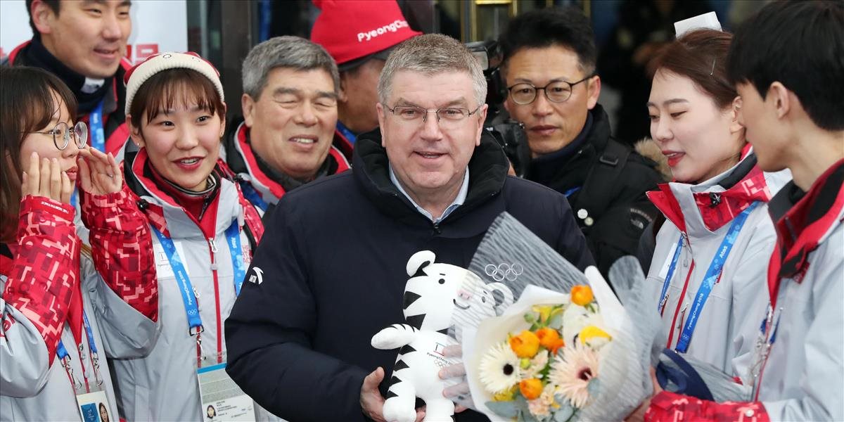 Prezident MOV Bach priletel do Pjongčangu: "Mám veľké očakávania"