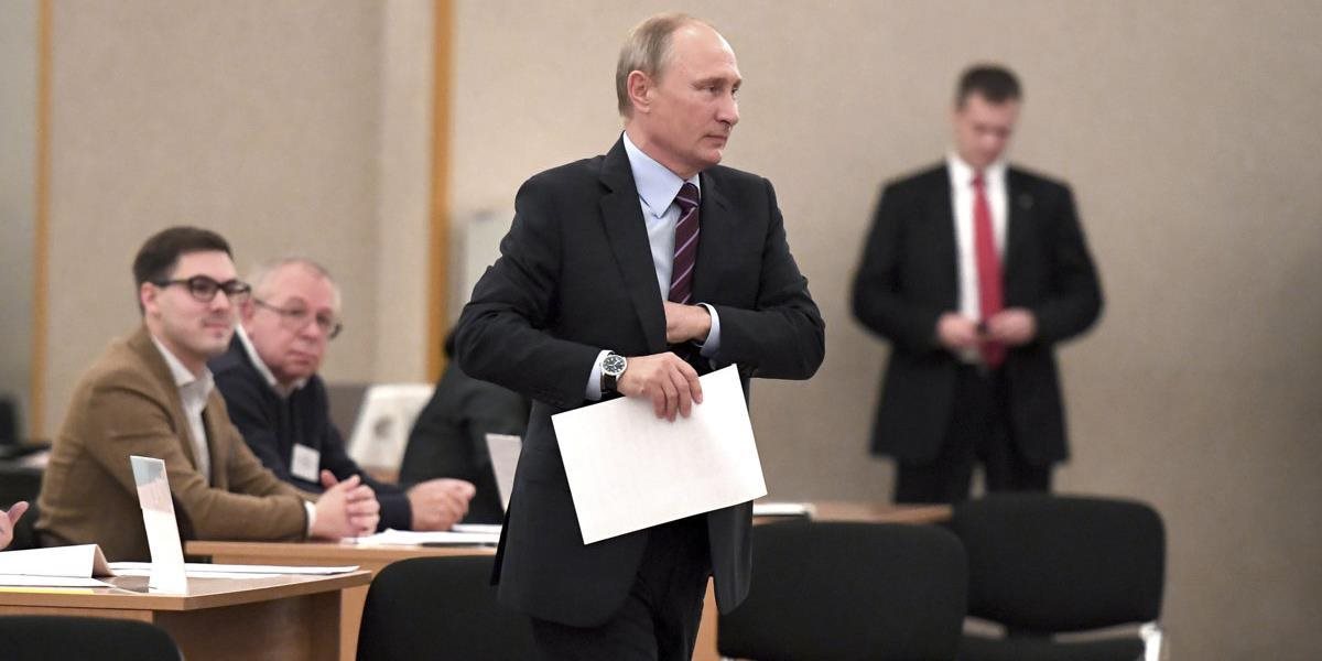 O prezidentské kreslo v Rusku zabojuje osem kandidátov