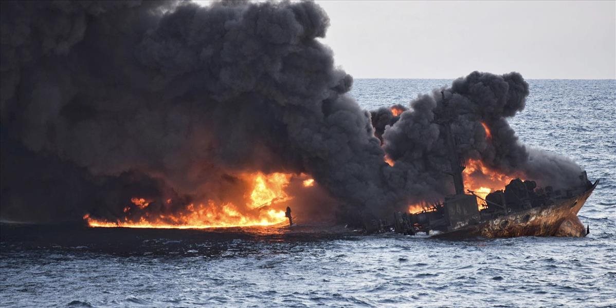 Ropa z havarovaného iránskeho tankera zrejme dosiahla pobrežie Japonska