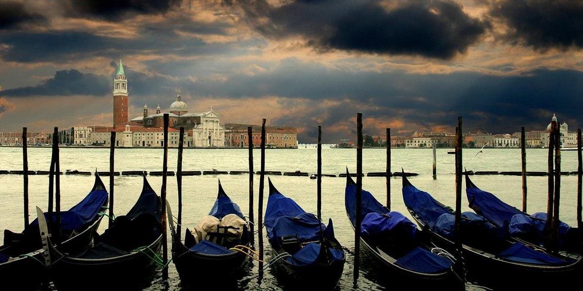 Karneval v Benátkach už tretí rok zápasí s nízkym stavom vody v kanáloch