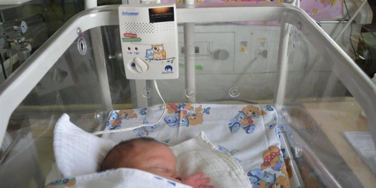 Skalická nemocnica získala monitory dychu, zapožičiava ich matkám aj domov