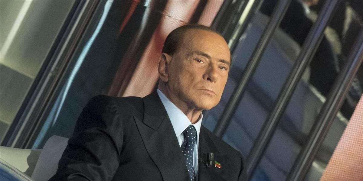 Berlusconi i Renzi pripúšťajú predčasné voľby, ak Taliani nerozhodnú jednoznačne