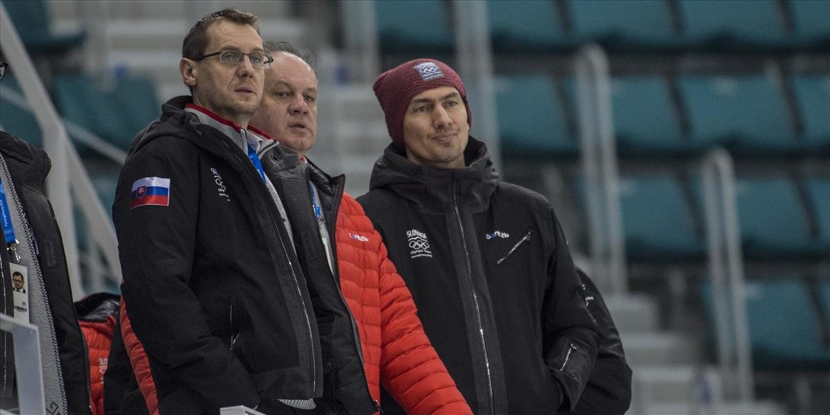 FOTO+VIDEO Slovenských hokejistov do Pjongčangu dopravil prezident Kiska vládnym špeciálom, bez spánku absolvovali  prvý tréning v kompletnom zložení