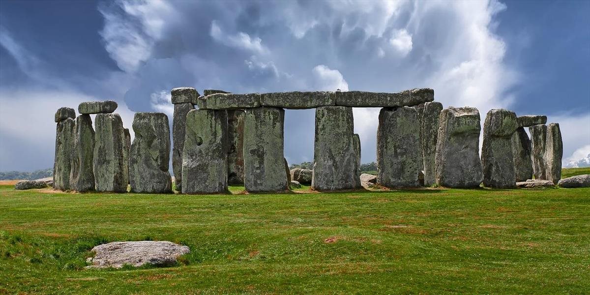 Stonehenge hrozí pre výstavbu tunela vyradenie zo zoznamu UNESCO