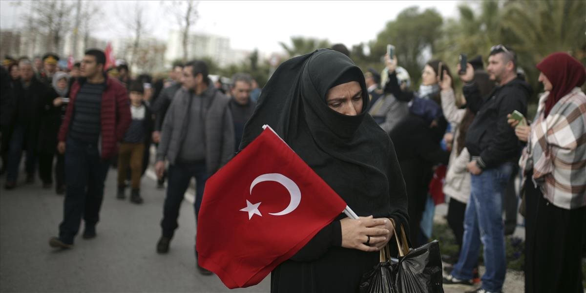 EÚ nebude hovoriť o bezvízovom styku s Tureckom bez úpravy tamojších zákonov