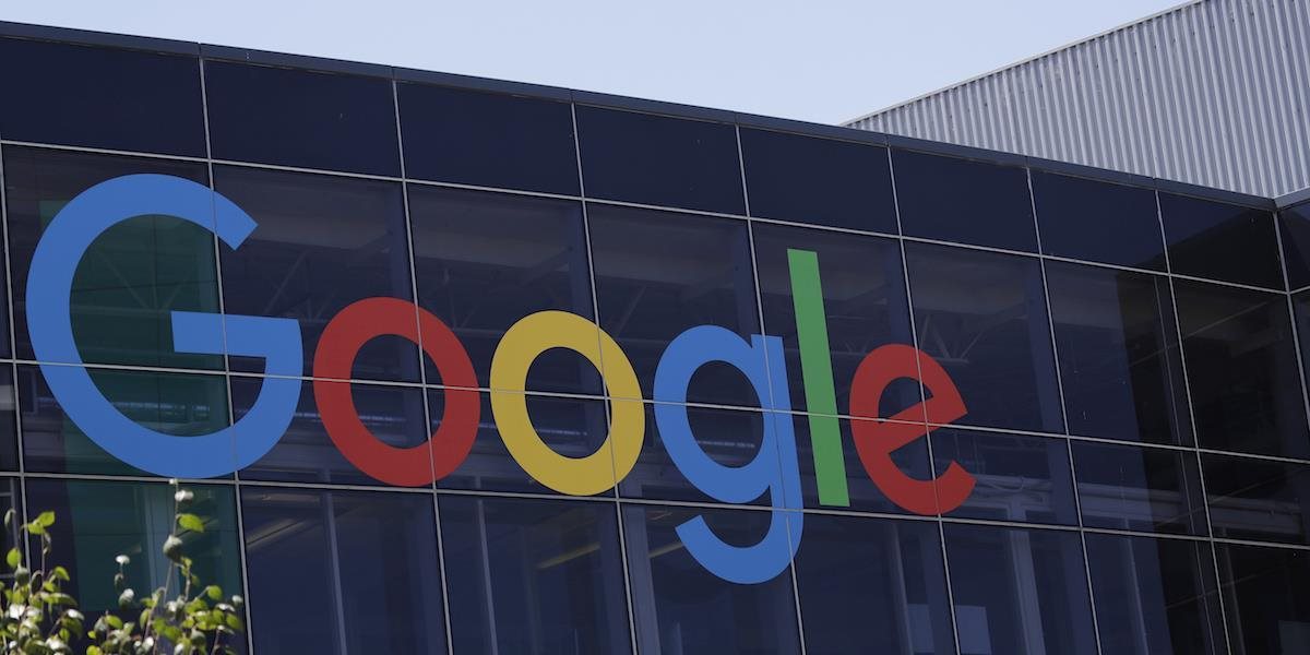 Google sa bál konkurencie, teraz musí anglickému páru vyplatiť 2,4 miliardy eur