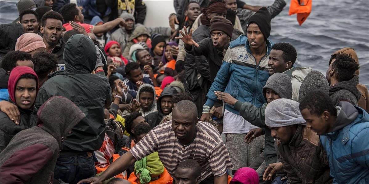 Utečenecké kvóty nie je možné viazať k fondom EÚ, tvrdí maďarský anallytik