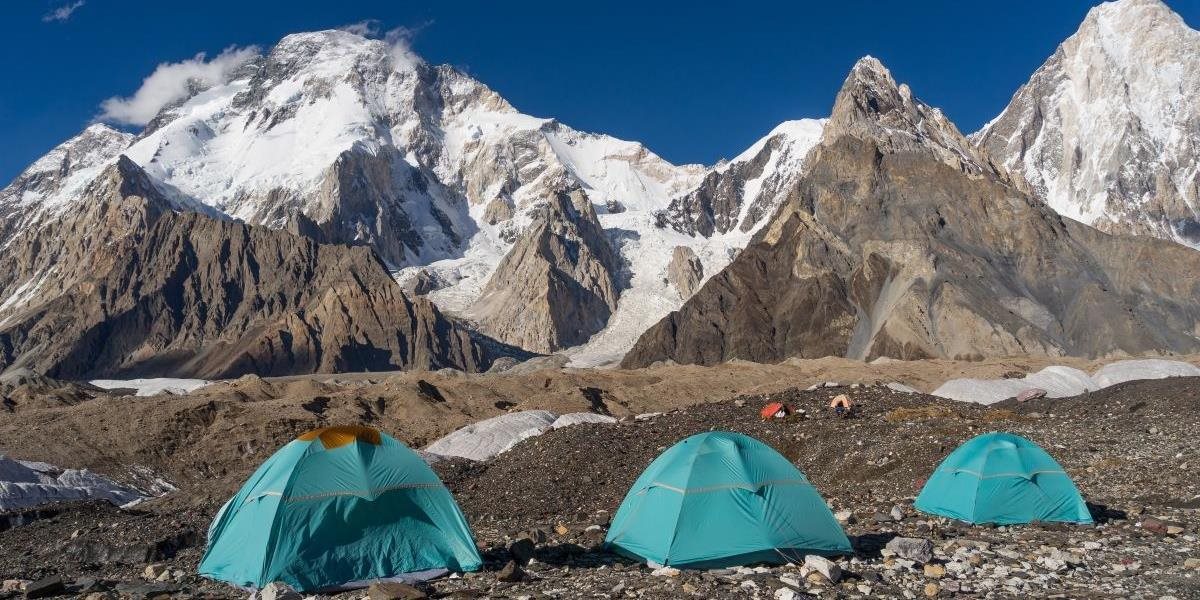 Poľský horolezec hazarduje so svojim životom v Himalájach, vydal sa zdolať K2 úplne sám!