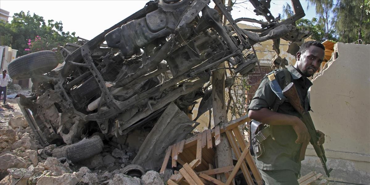 Samovražedný atentátnik v Somálsku zavraždil najmenej osem ľudí