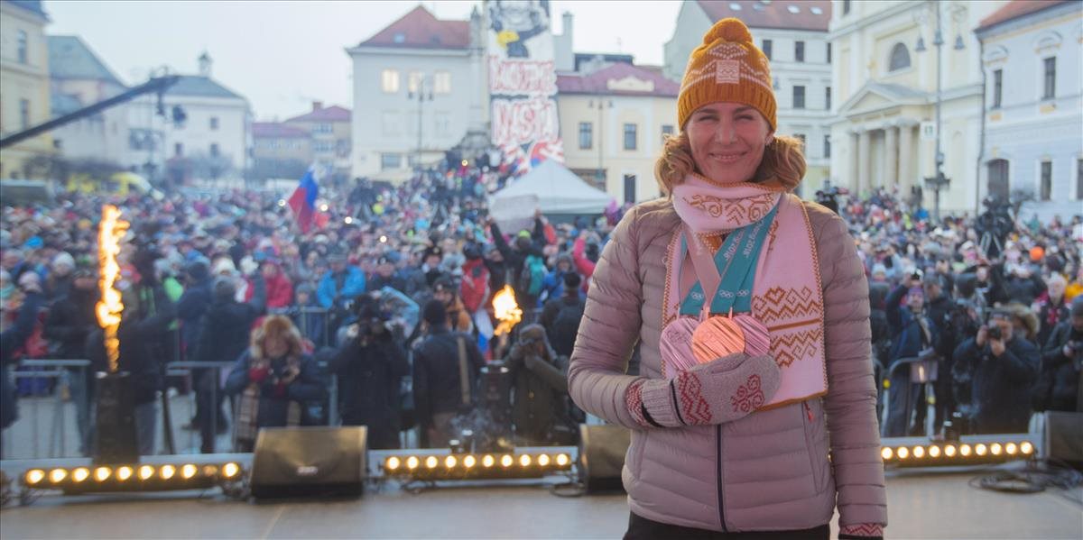 FOTO Kuzminovú vítalo v Banskej Bystrici vyše dve tisíc ľudí, čakali ju tri prekvapenia