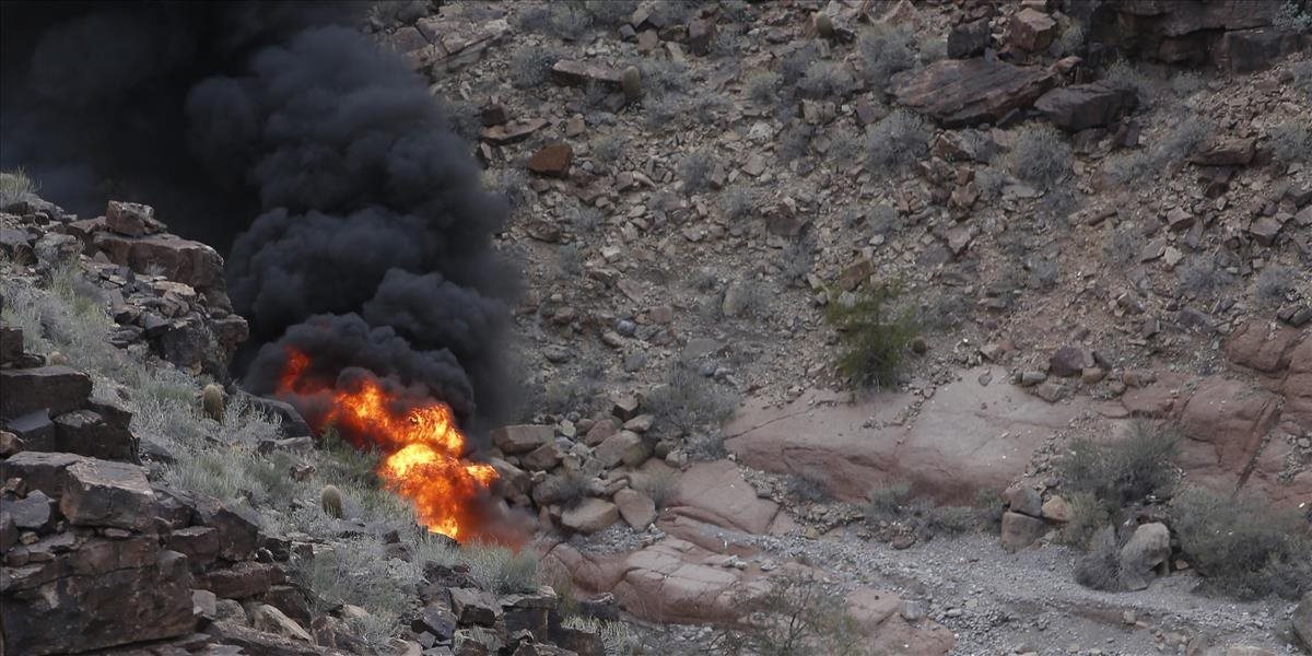 Rodičia turistu, ktorý zahynul po nehode helikoptéry v Grand Canyone, zažalovali jej vlastníka a výrobcu