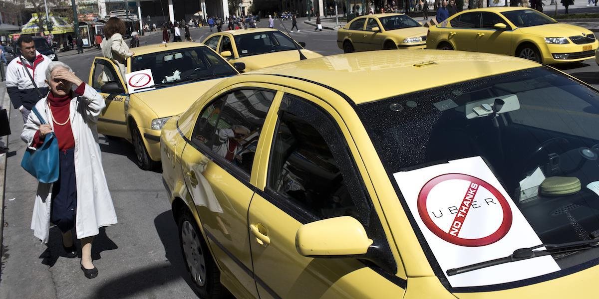 Aténski taxikári protestovali proti invázii Uberu