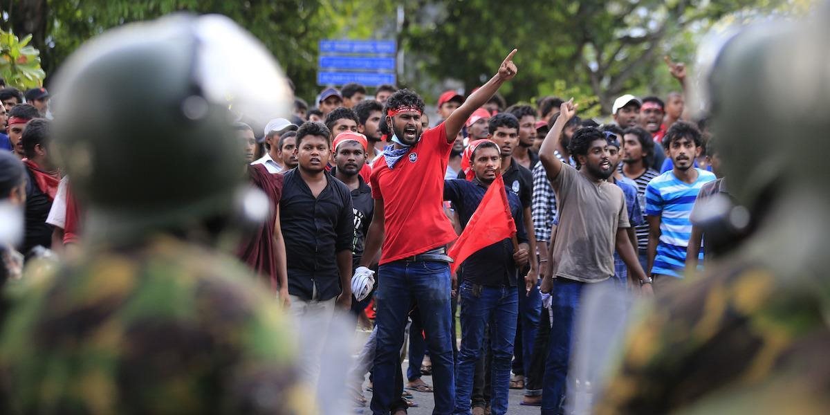 Na Srí Lanke pretrvávajú náboženské nepokoje, vláda nariadila zablokovať sociálne médiá