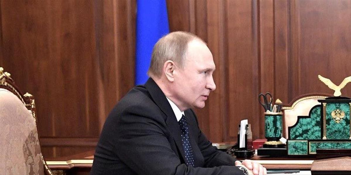 Putin: Spojené štáty bezohľadne oklamali Rusko pri prevrate na Ukrajine