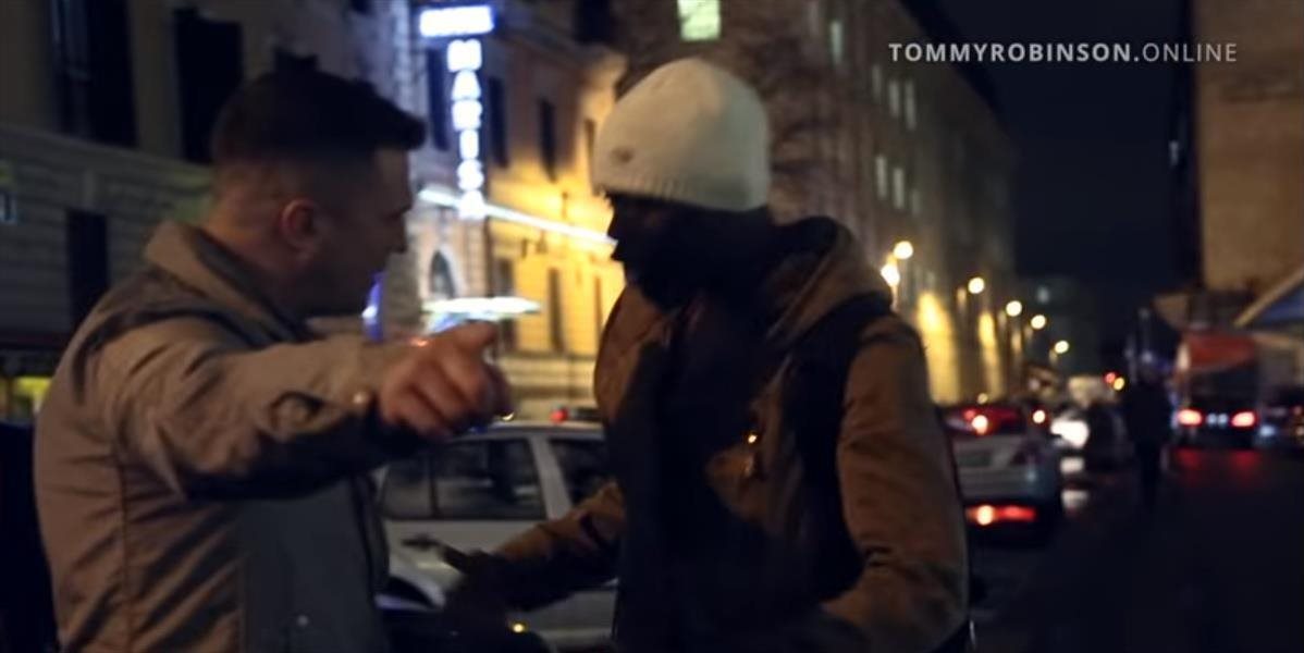 VIDEO Reportér knokautoval migranta, ktorý ohrozoval jeho štáb