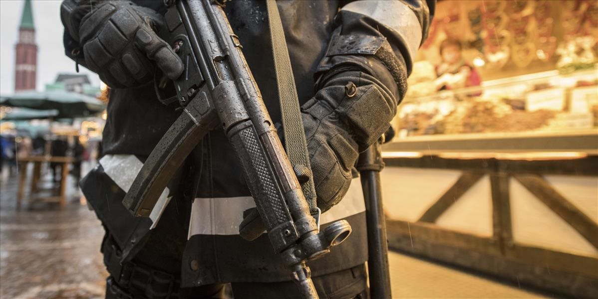 Policajt použil v Berlíne zbraň, aby spacifikoval útočníčku s nožom