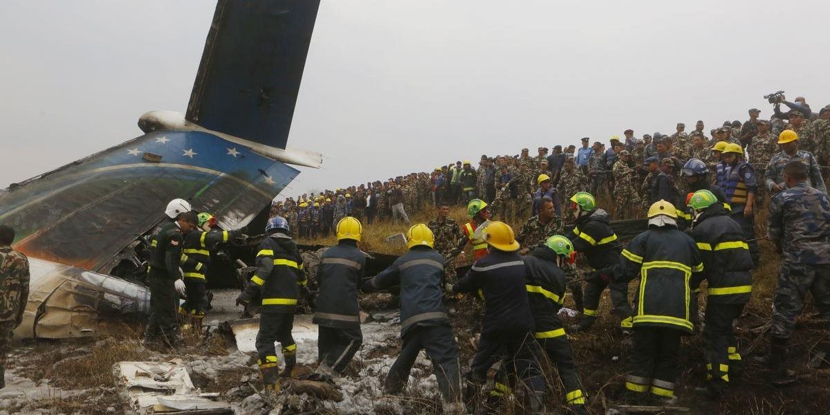 Pilot lietadla, ktoré havarovalo v Nepále, nepostupoval podľa pokynov kontrolnej veže