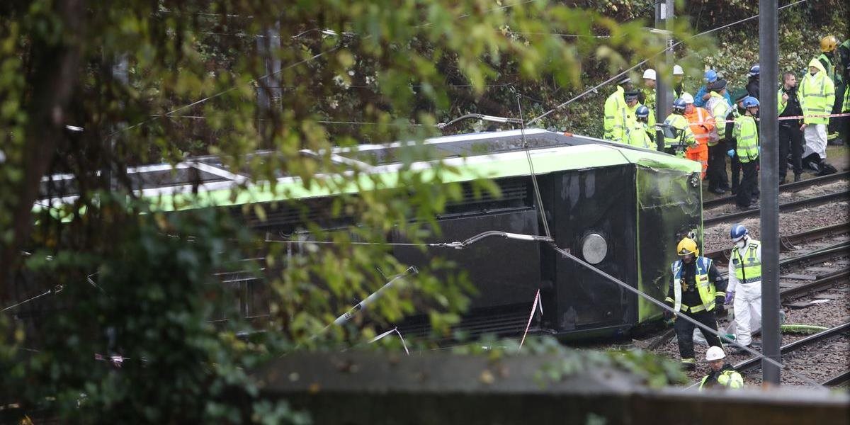 Pri zrážke električiek v Kolíne nad Rýnom sa zranilo vyše desať ľudí