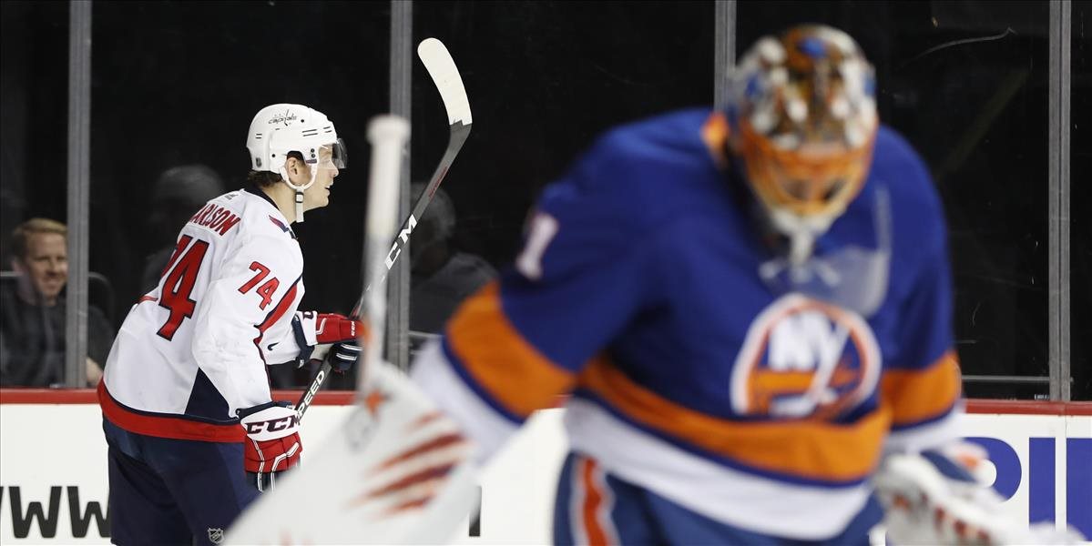 NHL: Boston bez Cháru v zostave, Halák zachraňoval Islanders od debaklu