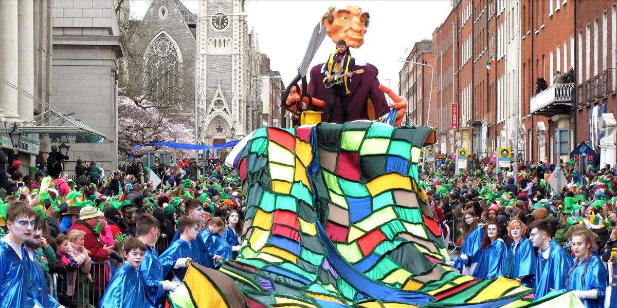 VIDEO Íri všade na svete dnes oslávia Deň sv. Patrika, pivo potečie potokmi