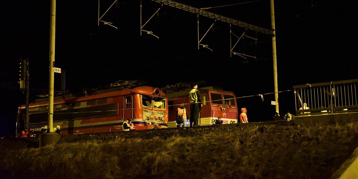 AKTUALIZOVANÉ VIDEO Vlak v Pezinku sa zrazil s lokomotívou: Počet zranených pri nehode vlakov stúpol na 17, zranilo sa aj dieťa