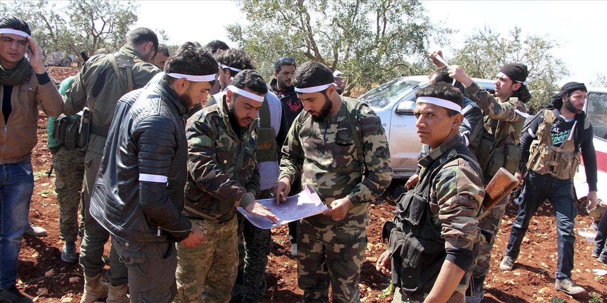 Tureckom podporovaní sýrski bojovníci dobyli stred kurdského mesta Afrín