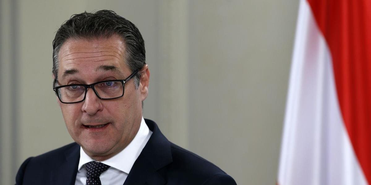 Nič nenasvedčuje tomu, že rakúskeho vicekancelára Stracheho odpočúvali