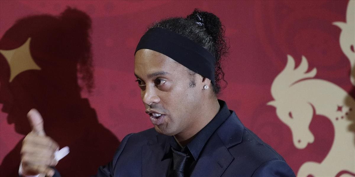 Bývalá brazílska hviezda Ronaldinho vstupuje do politiky