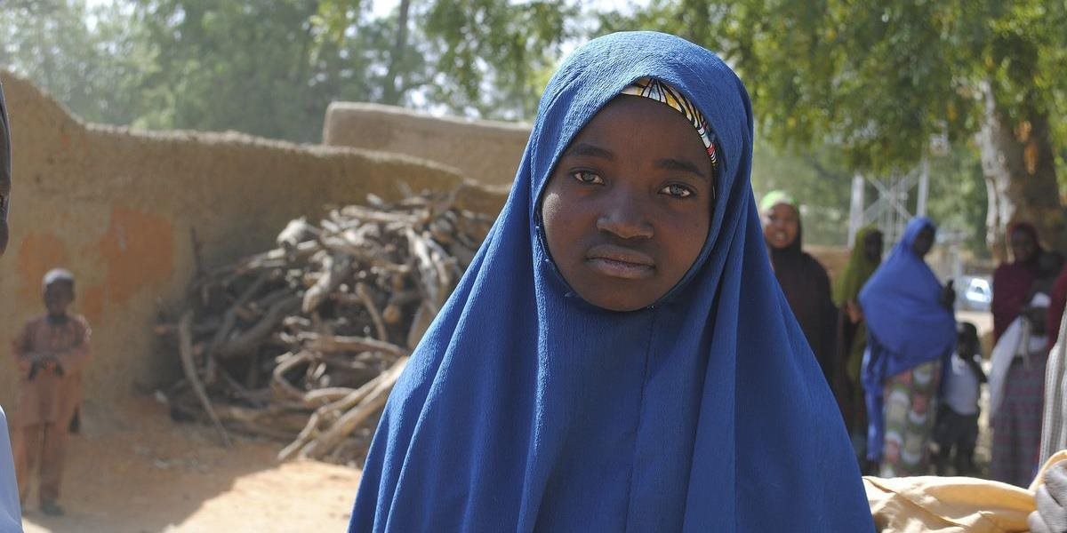 Nigérijskú školáčku, ktorá odmietla prestúpiť na islam, Boko Haram stále zadržiava