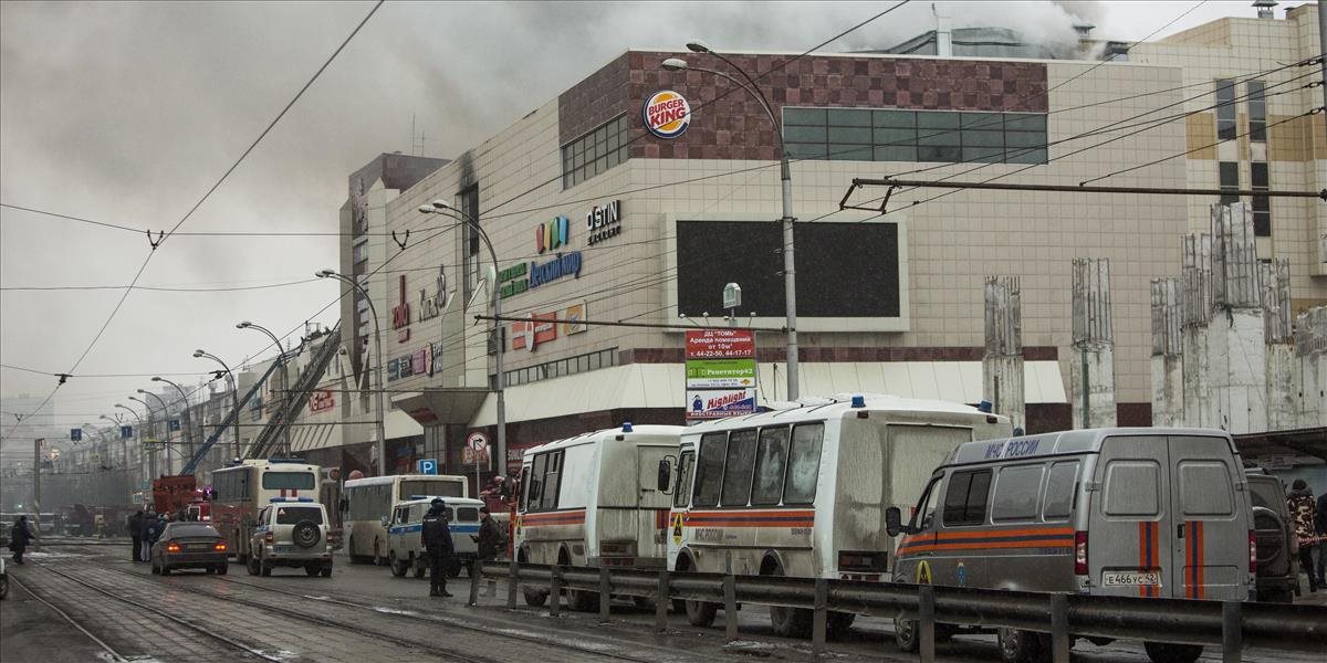 AKTUALIZOVANÉ VIDEO 64 ľudí zomrelo pri požiari v nákupnom centre na Sibíri