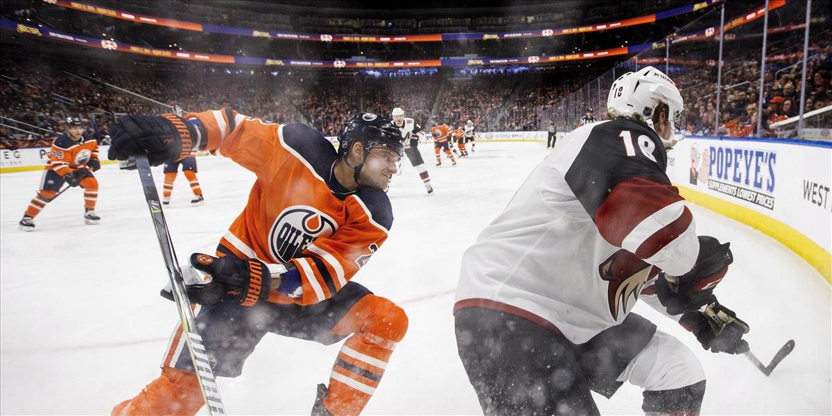 NHL: Sekera zaznamenal asistenciu, ale Edmonton prehral, Winnipeg postúpil do play-off