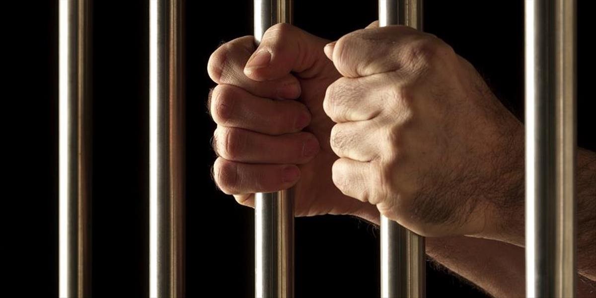 Malajzia bude šírenie falošných správ trestať desaťročným väzením
