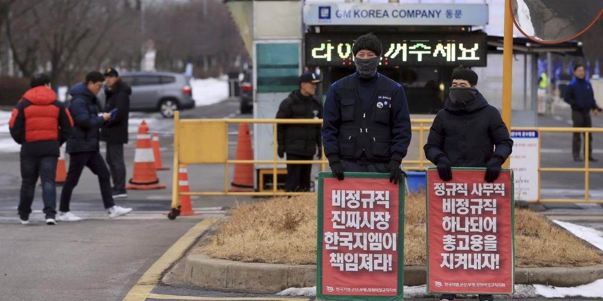 Kórejská divízia automobilky GM nevylučuje bankrot, odvrátiť ho môžu odbory