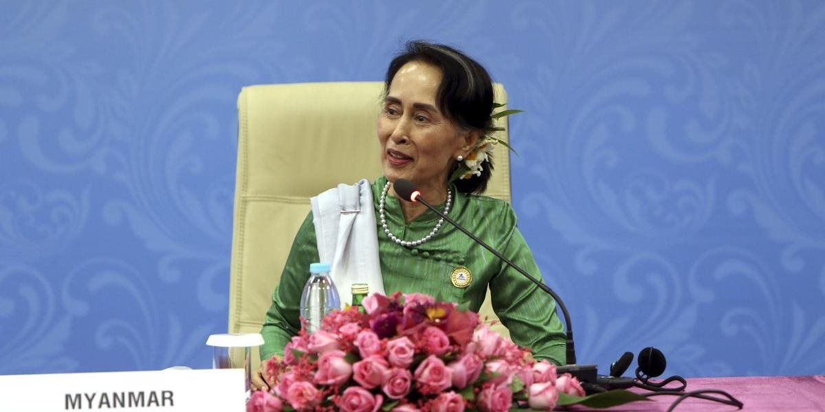 Parlament zvolil za nového prezidenta Win Mjina, spojenca Su Ťij