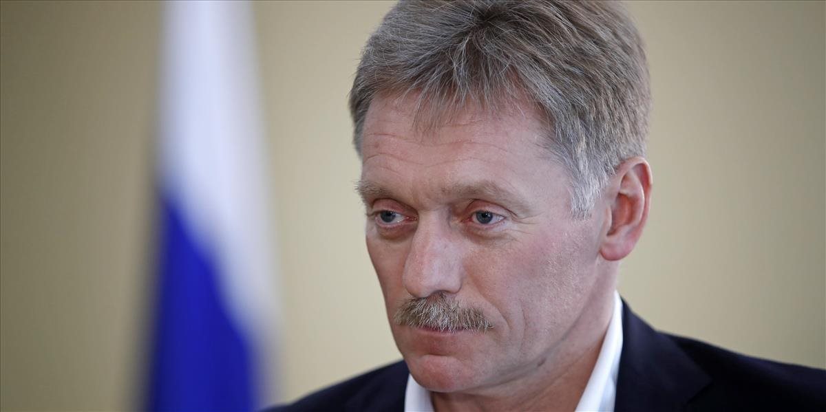 Peskov: Odveta za vyhostenie ruských diplomatov príde čoskoro