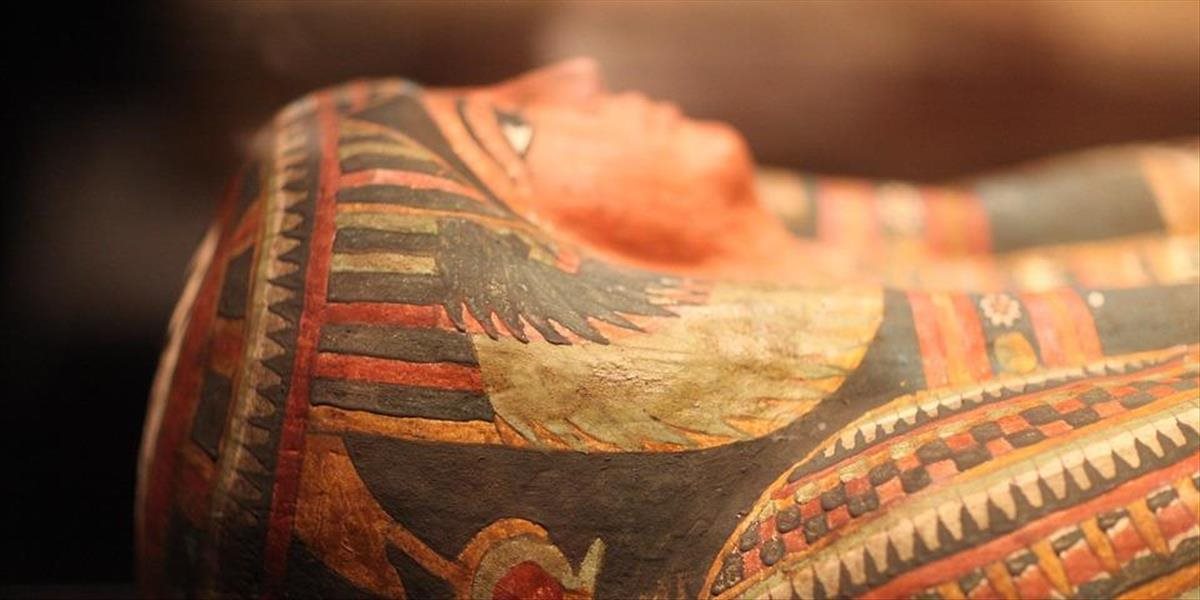 VIDEO Nečakaný objav! Archeológovia po 160 rokoch otvorili údajne prázdny sarkofág a našli toto!