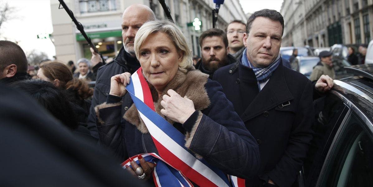 Le Penová zažila poriadny kopanec! Na pochode za zavraždenú židovku ju vypískali