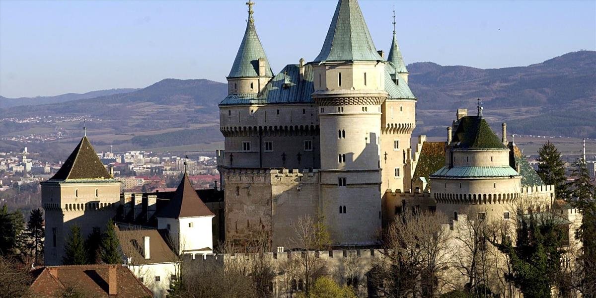 Vstup Bojnického zámku sa rozsvieti na modro, múzeum tak poukáže na autizmus